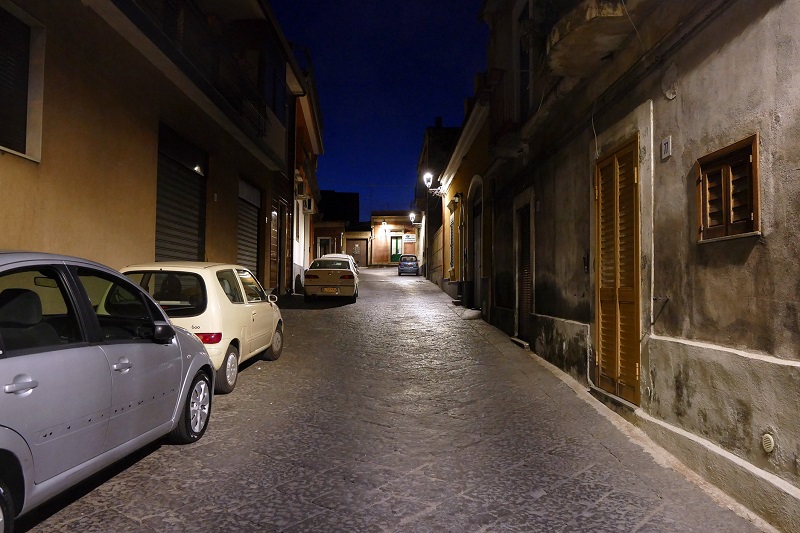 Viagrande, installati oltre 500 corpi illuminanti a led. Sindaco Leonardi: “Maggiore sicurezza per i cittadini” Viagrande, installati oltre 500 corpi illuminanti a led. Sindaco Leonardi: “Maggiore sicurezza per i cittadini”