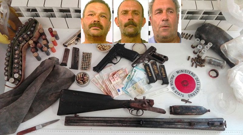 Possesso illegale di fucili, pistole e 167 cartucce: arrestati 3 fratelli