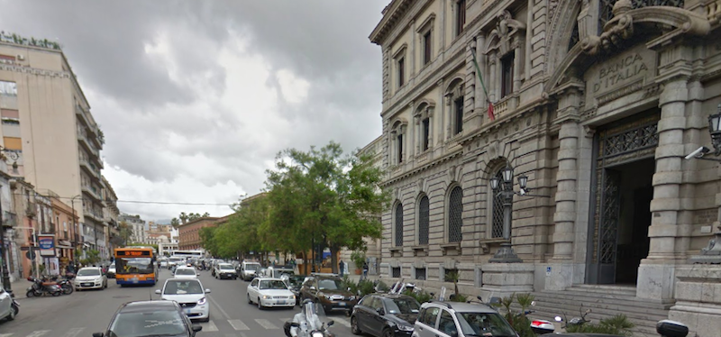 Palermo, pacco sospetto davanti alla Banca d’Italia: scatta l’allarme bomba