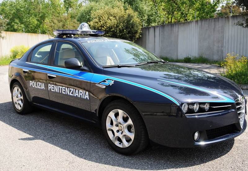 Fermati i tre giovani detenuti evasi dal carcere di Barcellona