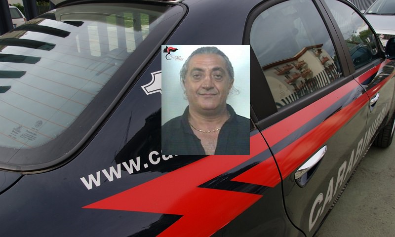 Coltivava cannabis in casa e la nascondeva in balcone: arrestato 49enne Coltivava cannabis in casa e la nascondeva in balcone: arrestato 49enne