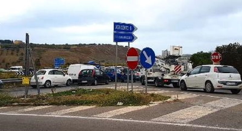 Tamponamento sulla statale 640, violento l’impatto ma nessun ferito