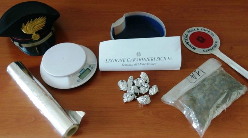 L’ispettore “Indic” becca i tre moschettieri della droga: arrestata famiglia di spacciatori