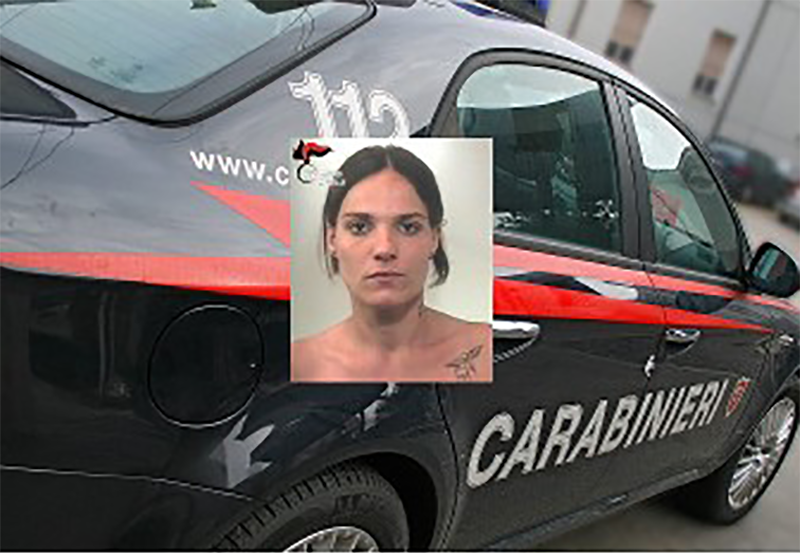 Arrestata rapinatrice di profumi, riconosciuta grazie al tatuaggio