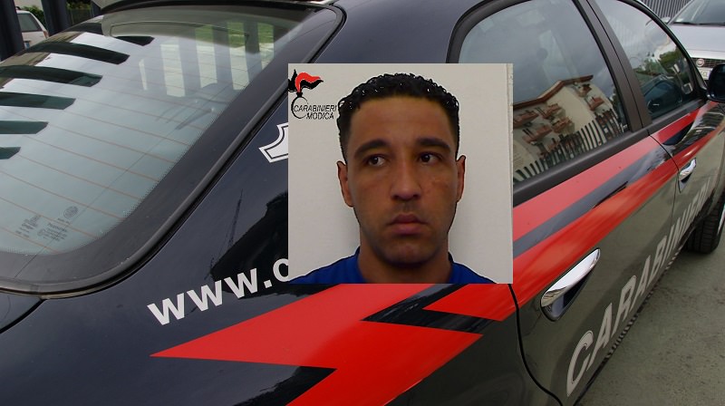 Modica, arrestato spacciatore marocchino: trovati a casa sua 50 grammi di hashish