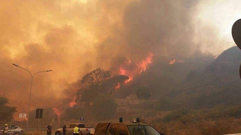 Emergenza incendi, tutta Messina brucia