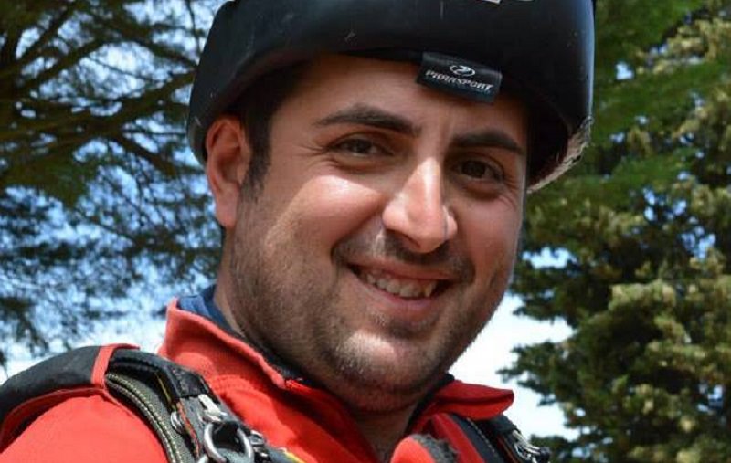 Perde il controllo del paracadute e si schianta al suolo: morto un uomo di 37 anni