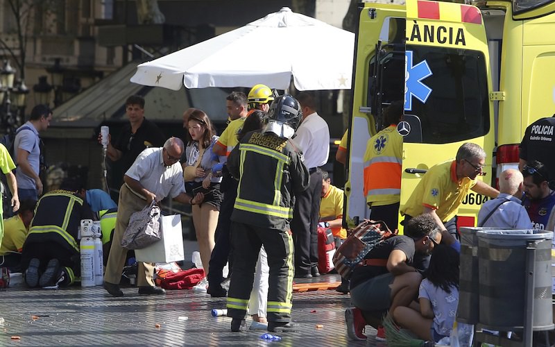 Strage a Barcellona, Isis rivendica attentato. Attacco nella notte a Cambrils: uccisi 5 terroristi