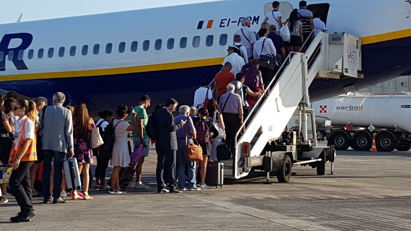 Aeroporti, record di passeggeri a luglio: Catania supera il milione, Comiso i 50mila