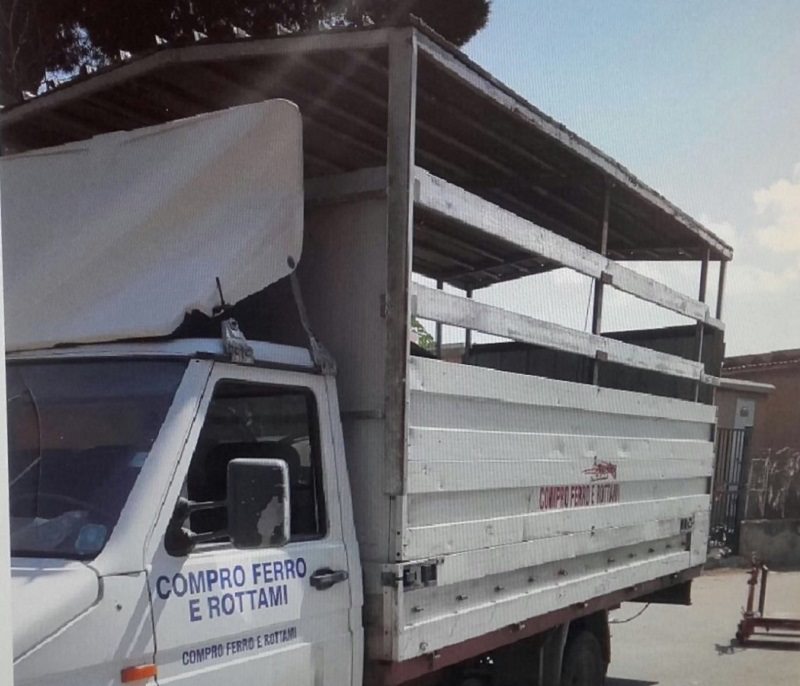 Palermo, continua la lotta all’abbandono dei rifiuti: sequestrato camion al “Forum”