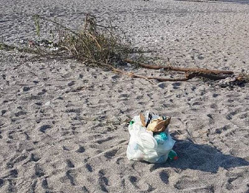 Giallo nel Ragusano: trovato corpo di un uomo in spiaggia. Si mantiene il riserbo