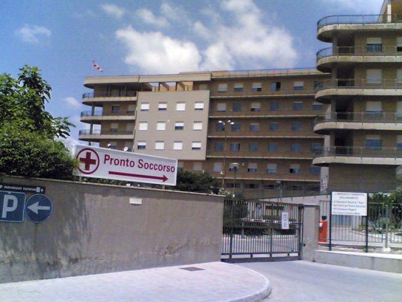 Coronavirus Sicilia, pazienti e infermieri positivi all’ospedale di Canicattì: chiude il reparto di Medicina