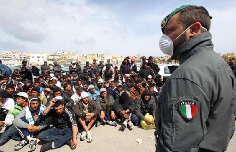 Sbarcati a Pozzallo 408 migranti: segnalati alcuni casi di scabbia