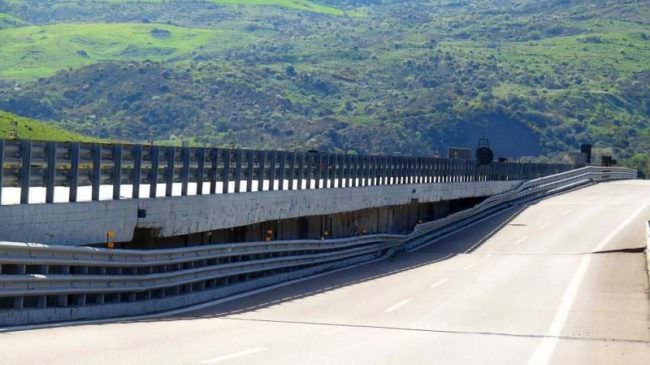 Autocisterna carica di gpl prende fuoco, riaperta A19