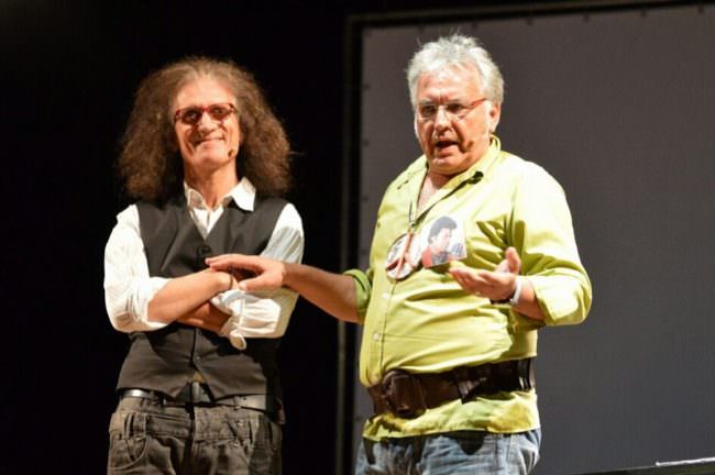 Gino Astorina e Vincenzo Spampinato divertono e commuovono nell’onda della nostalgia