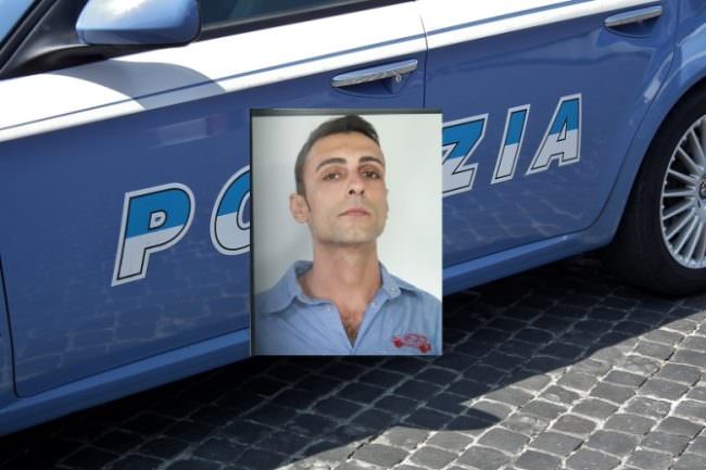 Paga con banconota falsa, cassiera lo insegue e lo fa arrestare