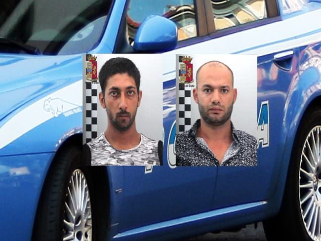 Tentano di sfuggire alla polizia a bordo di uno scooter: fermati scagliano il mezzo contro gli agenti