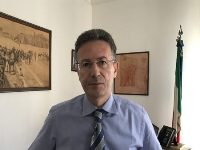 Le nuove sfide dalla scuola 2.0 tra precariato, integrazione e…smartphone. La parola al provveditore Emilio Grasso
