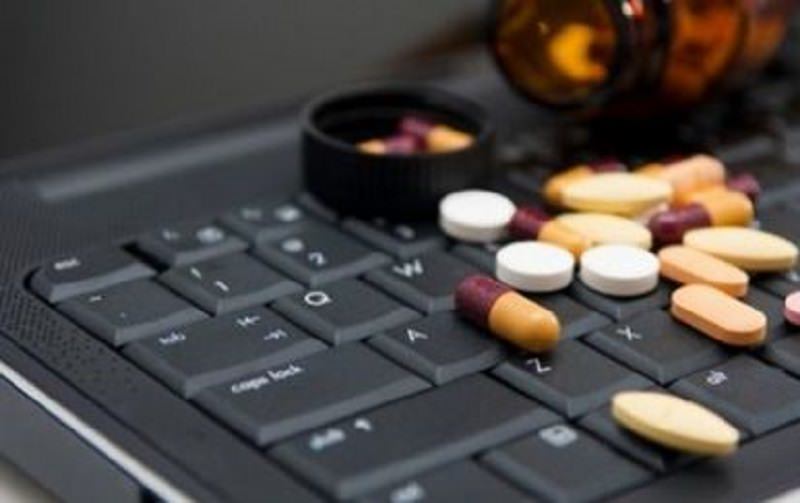 Interpol, sequestrati 25 milioni di farmaci contraffatti sul web: oltre 400 arresti