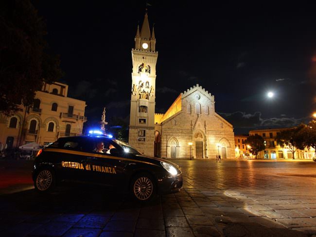Controlli nei locali della movida: scoperti 13 lavoratori irregolari