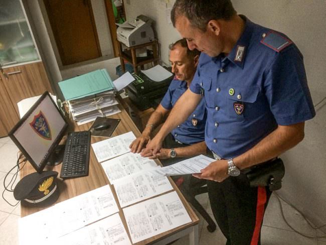 Vanno a caccia senza pagare le tasse: 35 denunciati per truffa