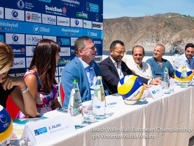 Isole Eolie, conferenza stampa sull’Europeo di Beach Volley U20