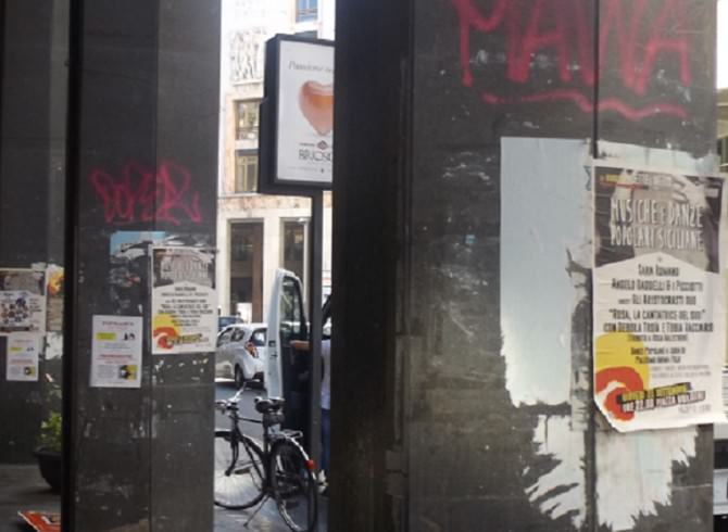 Pubblicità abusiva: passati a setaccio i portici di via Ruggero Settimo