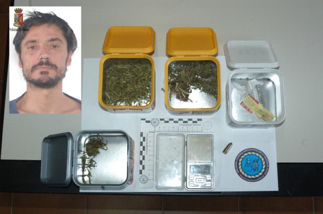 Piazza Armerina, piante di marijuana sul balcone in centro: arrestato