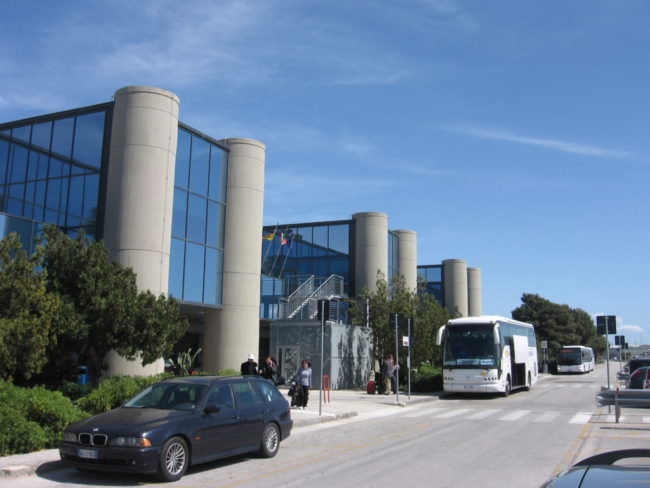 Alitalia lascia l’aeroporto Trapani Birgi, Ombra (Airgest): “Decisione insana”