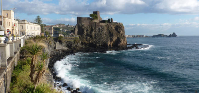 Aci Castello ospita l’assemblea generale di Federcasa: il programma delle due giornate