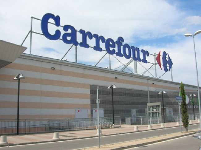 Dopo il limbo la salvezza: 400 dipendenti supermercati Carrefour hanno ancora un lavoro