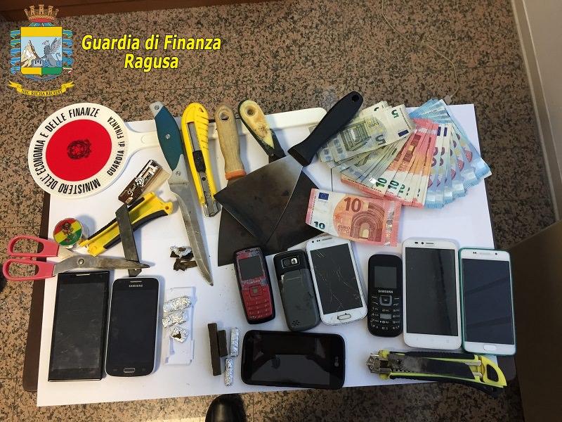 Operazione Drug Market: consegnava “a domicilio” la droga, arrestato 21enne