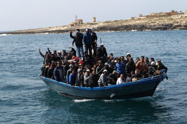 Immigrazione, scarcerato scafista egiziano arrivato in Italia da minorenne