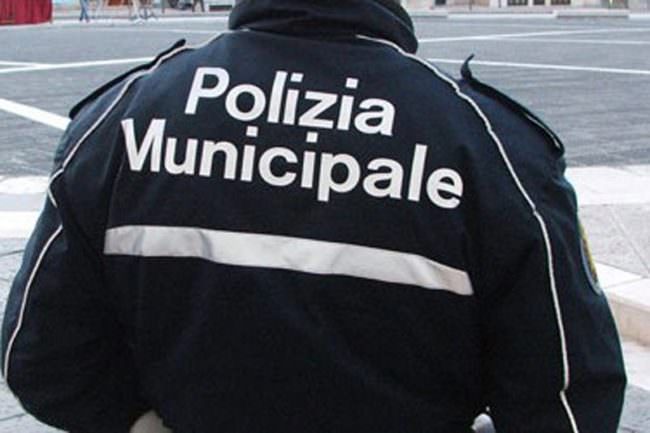 Controlli serrati nei luoghi della movida, dall’invasione del suolo pubblico agli assembramenti: il bilancio