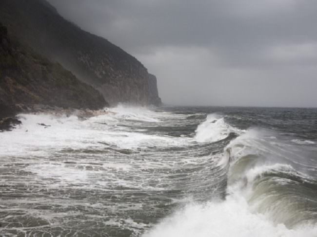 Meteo Sicilia domani, scatta l’allerta gialla: previsti temporali e burrasche, le previsioni
