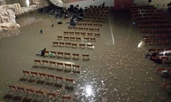 Siracusa, cripta trasformata in piscina dalla pioggia