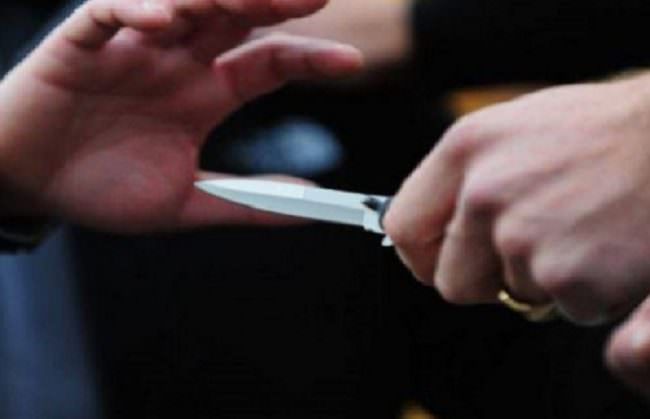 Paura all’istituto Majorana, interrogato per recuperare insufficienza, accoltella al volto la professoressa