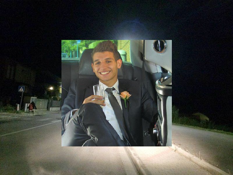 Vola dalla sua moto e viene ritrovato in un dirupo: giovane muore sul colpo