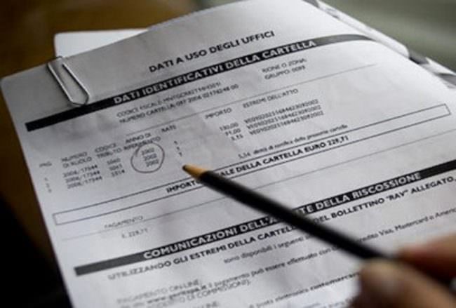 Notifica della cartella nella vecchia residenza: ha valore? Può essere contestata?