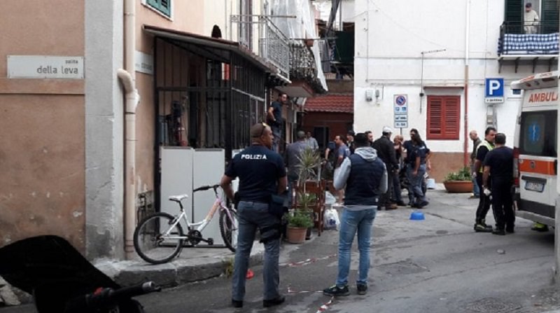 “Esecuzione” contro due fratelli in contrada Arenella a Palermo: un morto e un ferito