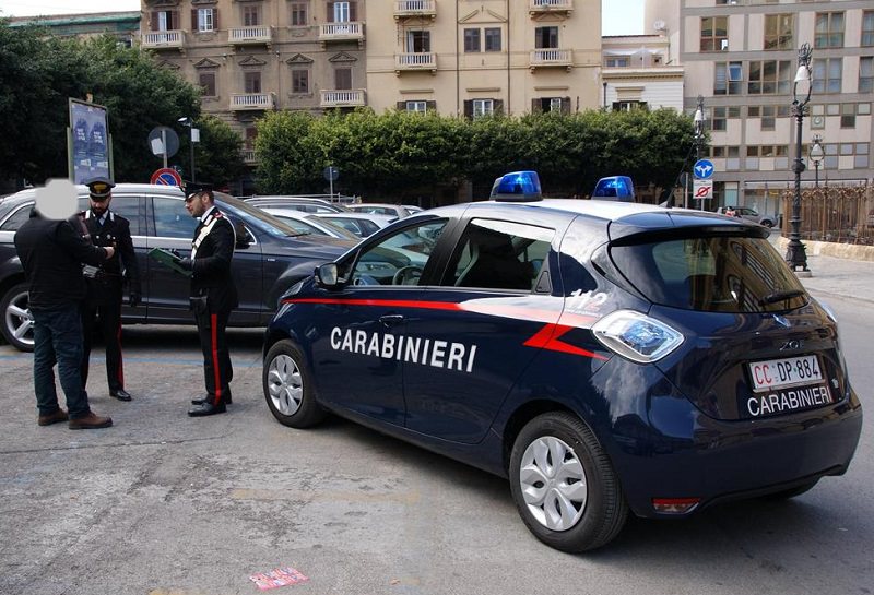 Palermo, lotta ai parcheggiatori abusivi: comminate multe per oltre 8mila euro