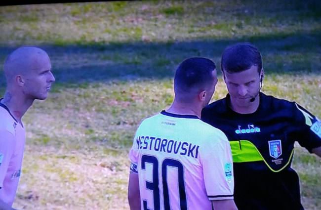 Palermo, avanti ….. piano. Contro il Frosinone terzo pareggio di fila. La difesa rosa la migliore del campionato