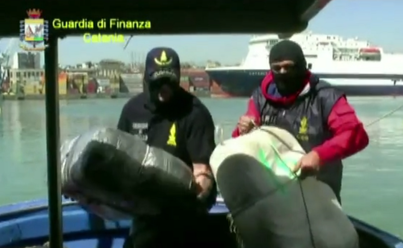Operazione “Rosa dei Venti”: sgominata banda criminale italo-albanese per traffico di armi e sostanze stupefacenti. VIDEO