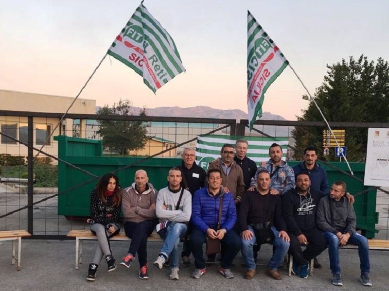 Occupata la sede della Kalat Impianti, i sindacati: “La politica deve assumersi le proprie responsabilità”