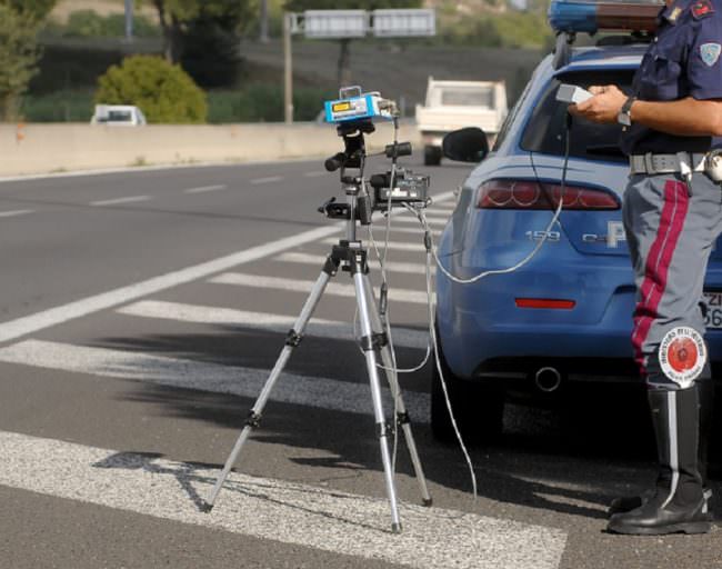 Autovelox, per la Cassazione il verbale è nullo se non sono indicate le motivazioni della mancata contestazione