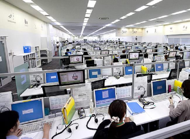 Call center Qè, uno spiraglio per i licenziati grazie all’interesse della Netith di Paternò