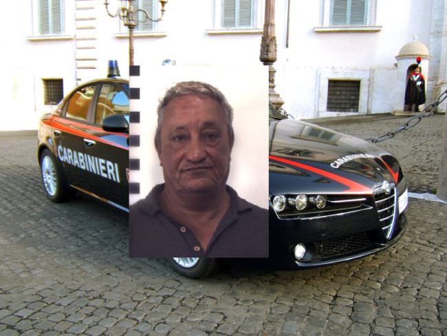 Un carabiniere fuori servizio lo becca a spacciare eroina: scattano le manette