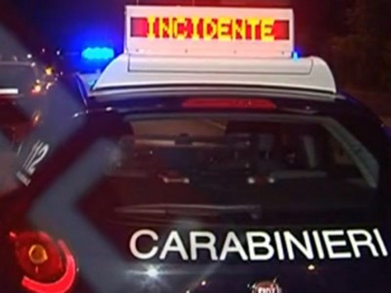 Incidente mortale tra il Catanese e il Siracusano, vittima una donna. Traffico bloccato
