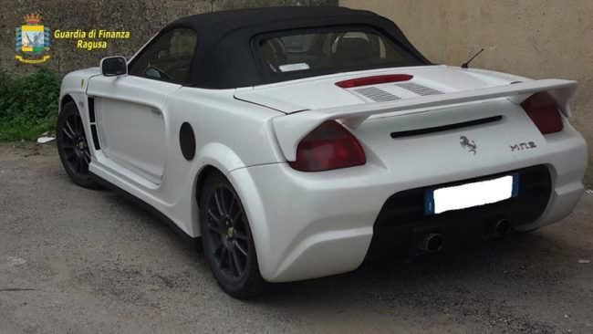 Scicli, sequestrata “Ferrari” contraffatta: in realtà era una Toyota