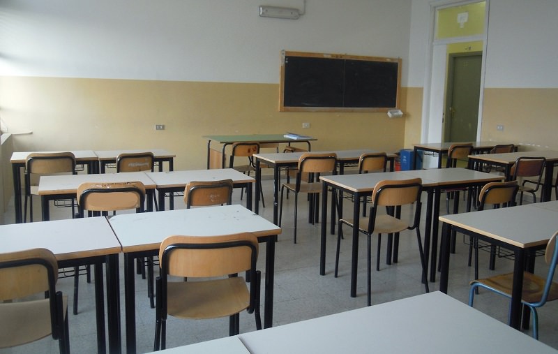 Gravina di Catania, verifiche negli edifici scolastici: controlli per accertare la presenza di eventuali danni dopo il nubifragio di ieri